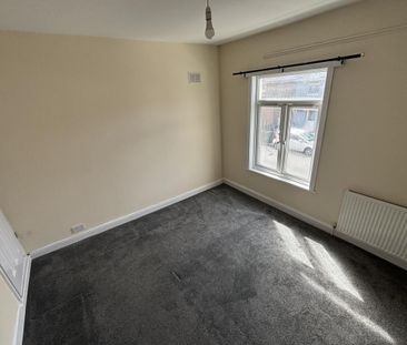 2 bedroom house - end terrace to rent - Photo 1