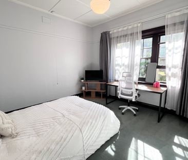 Surrey Hills - Photo 6