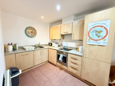 1 bedroom flat to rent - Photo 4
