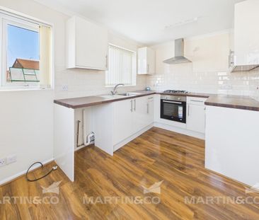 2 bedroom semi-detached house to rent - Photo 2