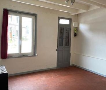 Une maison mitoyenne d'un côté située dans le Centre de Duclair - Photo 2