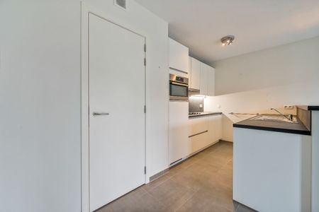 Appartement met 2 slaapkamers en terras op een toplocatie! - Photo 3