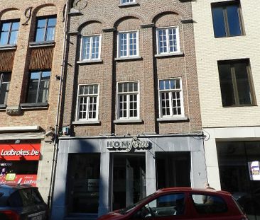 Appartement te huur in Ieper voor € 720 met 1 slaapkamer - Photo 1