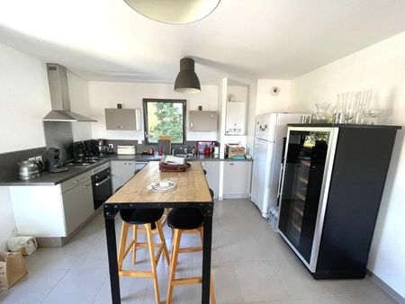 Location Appartement 3 pièces 73m² TOURNON SUR RHONE 07300 - Photo 2