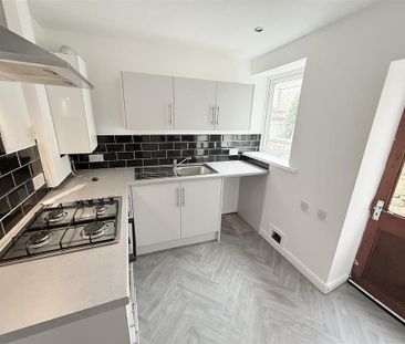 2 bedroom house to rent - Photo 2
