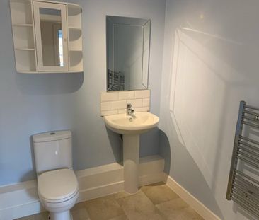 2 bedroom flat to rent - Photo 5