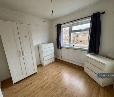 2 bedroom maisonette to rent - Photo 4