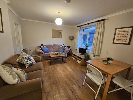 5 bedroom terraced house to rent - Photo 2