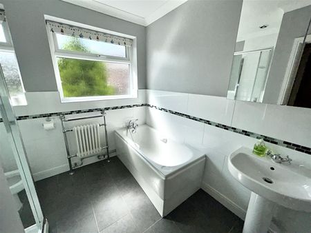 SOUTHBANK ROAD, HEREFORD. - Photo 4