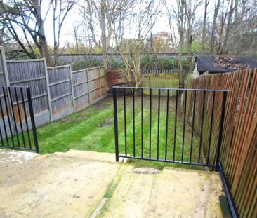 Studio to rent - Photo 3