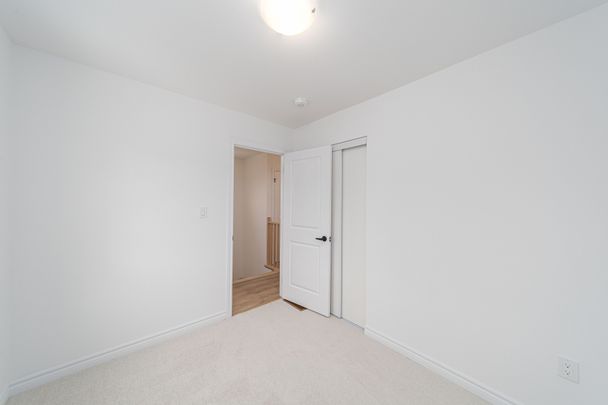 For Lease - 12 Wagon Lane, Barrie, Ontario - Photo 1