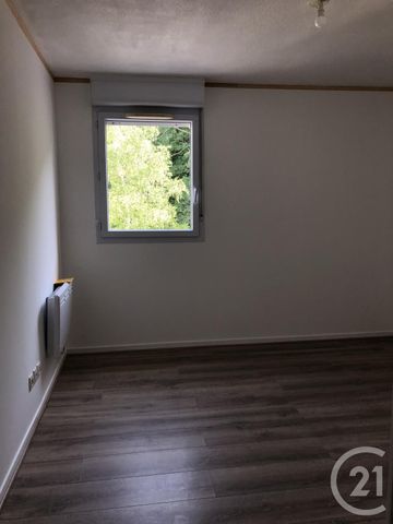 Location Appartement 2 pièces 45m² LA FERTE GAUCHER 77320 - Photo 2