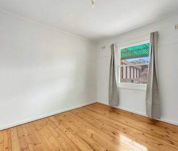 Renovated Three-Bedroom Home - Photo 2