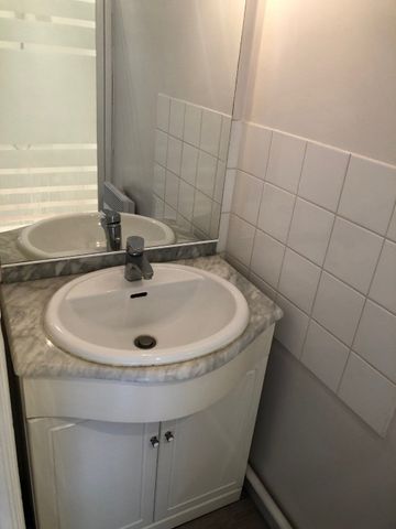Location Appartement 1 pièce 16m² ANGOULEME 16000 - Photo 4
