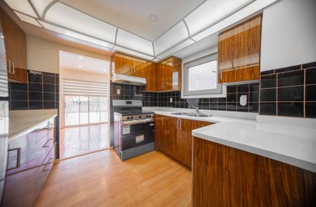 For Lease - 3932 Rushton Crescent, Mississauga, Ontario - Photo 4