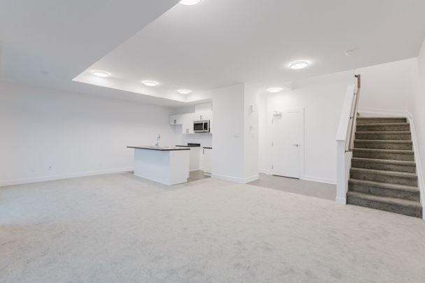 For Lease - 203 Silhouette Private, Barrhaven, Ontario - Photo 1