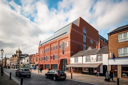 Stone Cross House, 21 – 27 Churchgate, Bolton - Photo 2