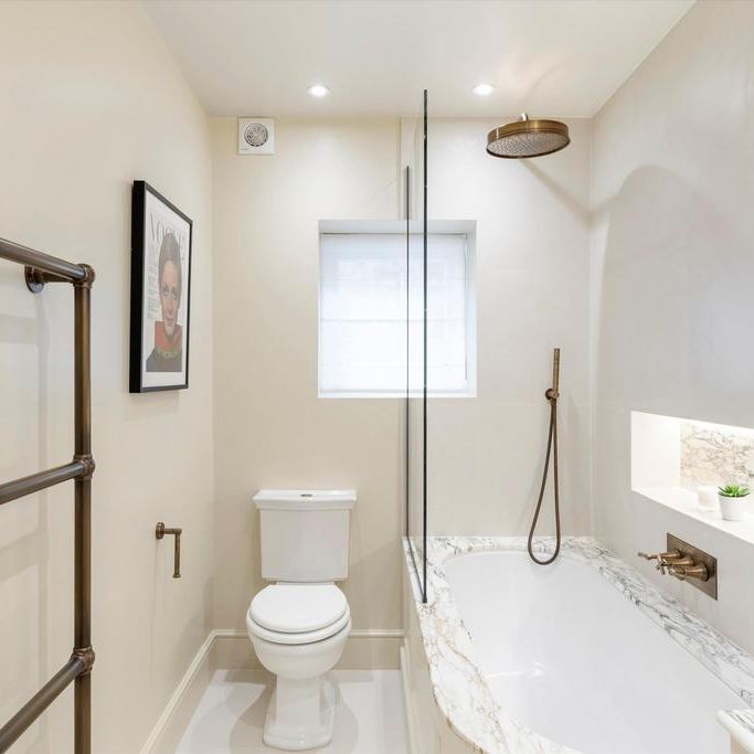 4 bedroom flat to rent - Photo 1