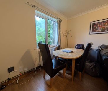 4 bedroom terraced house to rent - Photo 3