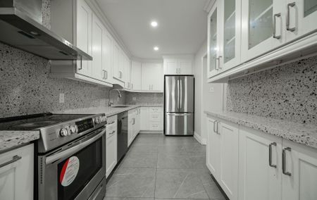 For Lease - 2700 Battleford Road Unit# 24, Mississauga, Ontario - Photo 3