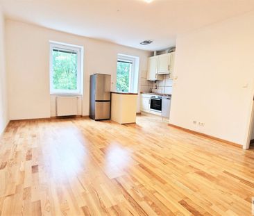 +TOP+ NETTE 2-ZIMMERWOHNUNG MIT TERRASSE UND CARPORT-PARKPLATZ INKL... - Photo 1