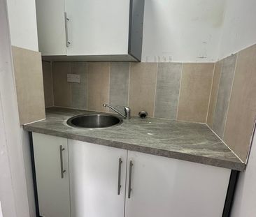 Studio Flat, Hazeldene Road, IG3 - Photo 4