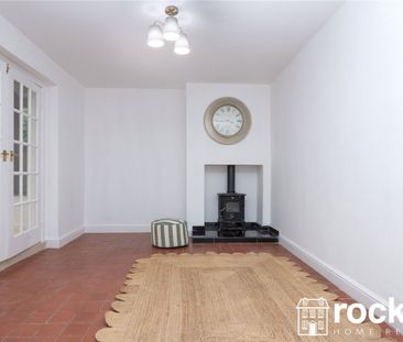 Underwood Road, Newcastle-Under-Lyme, Staffordshire, ST5 - Photo 2