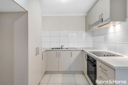Modern One-Bedroom Walk up Unit - Prime Bonner Location - Photo 3