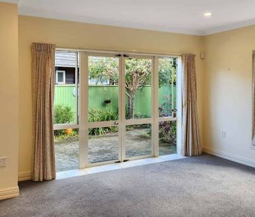 Townhouse Living - Photo 3