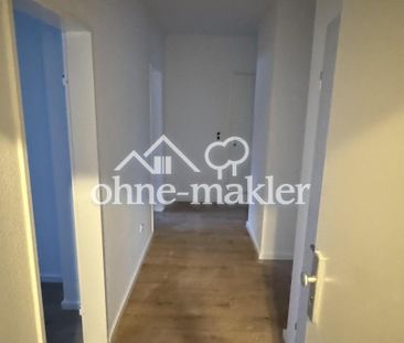 Ihr neues Zuhause - frisch renovierte 2 Zimmer Wohnung mit Balkon - Photo 1
