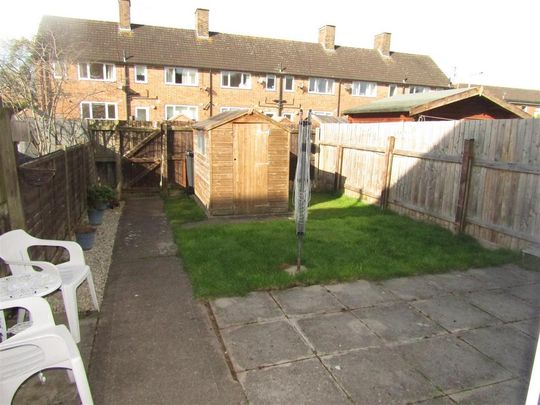 2 bedroom terraced house to rent - Photo 1