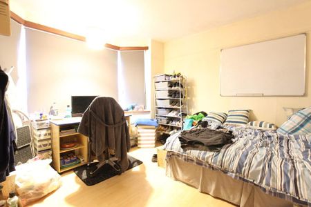 6 bedroom terraced house to rent - Photo 4