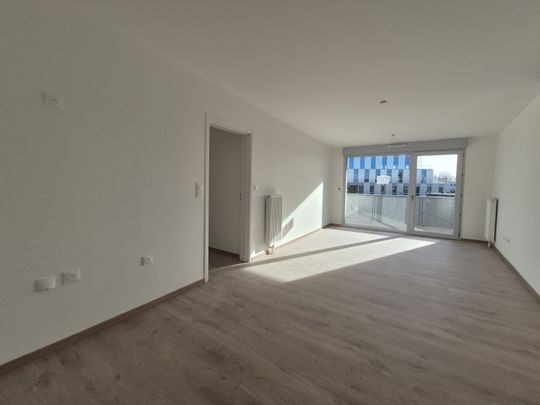 Location Appartement 3 pièces 63m² VILLENEUVE D ASCQ 59650 - Photo 1
