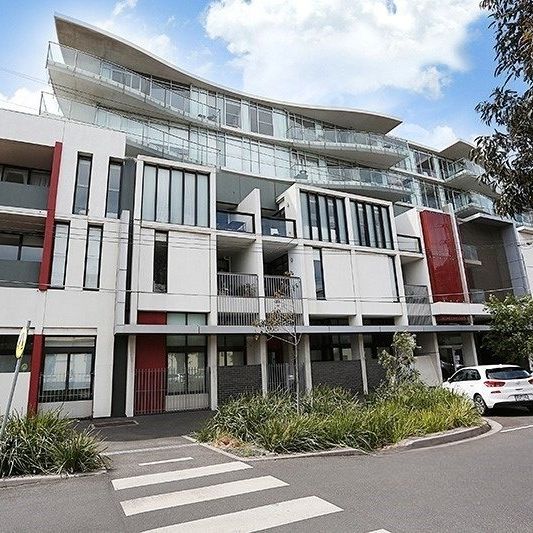 MODERN COASTAL LIVING IN THE HEART OF PORT MELBOURNE - Photo 1