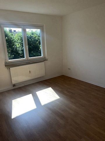 Renovierte 3-Zimmer-Wohnung mit Balkon! - Foto 2