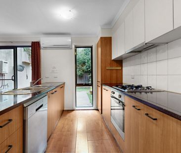 10 Berg Place, Coburg VIC 3058 - Photo 2