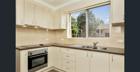 Modern Parkside Living in a Prime Ashfield Location - Photo 3