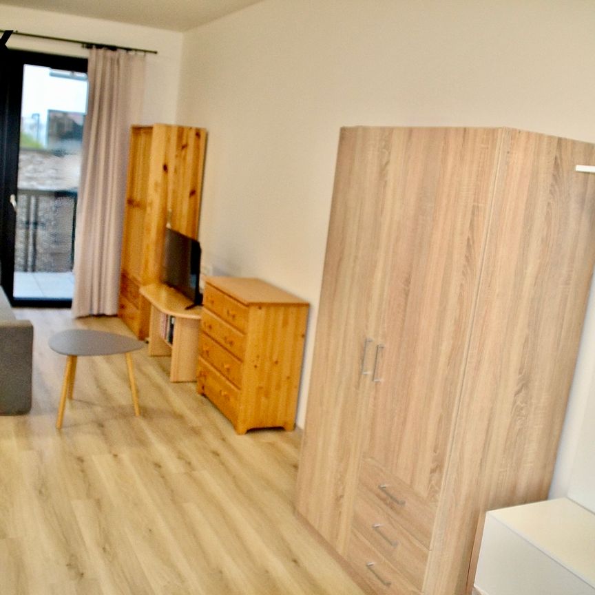 Pronájem bytu 1+kk a garsoniéry 38 m² - Photo 1