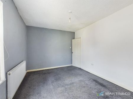 2 bedroom end of terrace house to rent - Photo 3