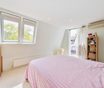 3 bedroom mews to rent - Photo 5