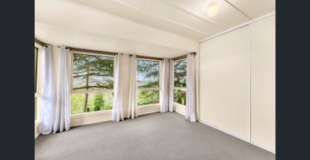 Quiet Elevated Home with Stunning Views - Photo 4