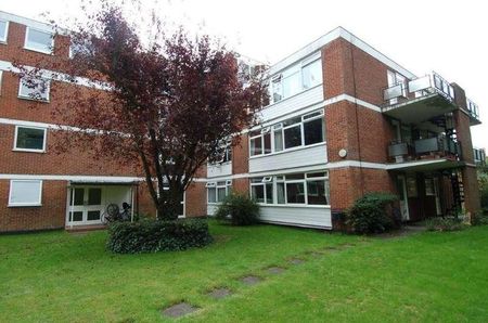 Beaver Close, TW12 - Photo 2