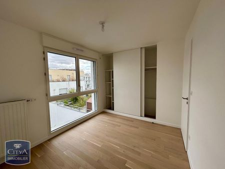 Location Appartement 4 pièces 90m² RUEIL MALMAISON 92500 - Photo 2