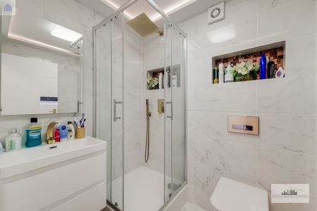 Superb Double Room with Stunning River Views in Coldharbour – Available Now! - Photo 5