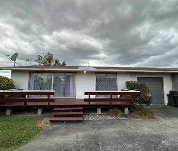 Lockwood home on Lockhart Avenue - Photo 4