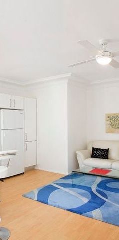 Dee Why, 9/76 Dee Why Parade - Photo 1