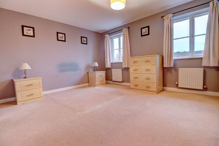 3 bedroom mid terraced house to rent - Photo 5