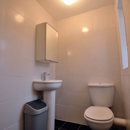 1 bedroom property to rent - Photo 3