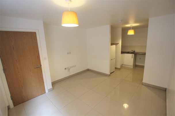 Erskine Street - Photo 1