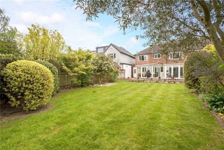 5 bedroom semi-detached house to rent - Photo 4